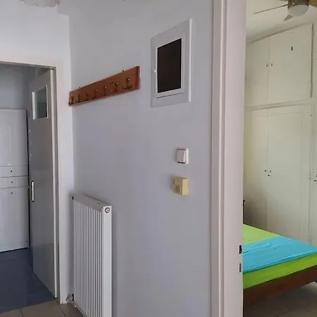 Apartment Bnb, Alexandra, 1 Min Walk To Magazia Beach Skyros
