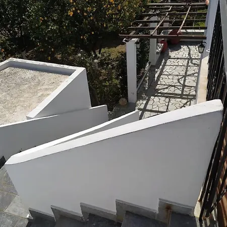 Bnb, Alexandra, 1 Min Walk To Magazia Beach Skyros