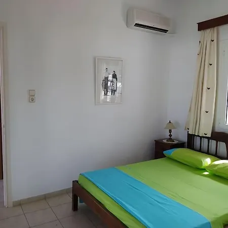 Bnb, Alexandra, 1 Min Walk To Magazia Beach Apartment Skyros
