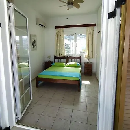 Apartment Bnb, Alexandra, 1 Min Walk To Magazia Beach Skyros