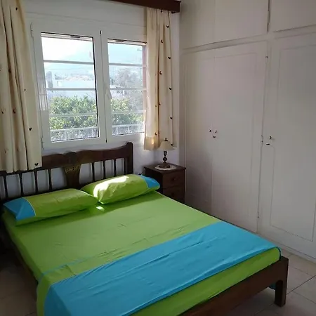 Apartment Bnb, Alexandra, 1 Min Walk To Magazia Beach